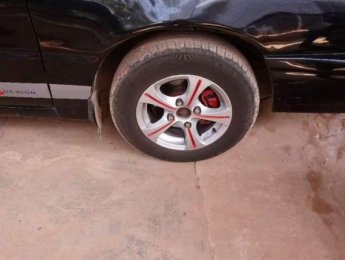 Hyundai Sonata 1993 - Bán Hyundai Sonata đời 1993, màu đen, xe nhập số sàn, 65 triệu