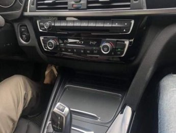 BMW 3 Series   320I  2017 - Bán BMW 320I Sx 2017, đi 4.700km