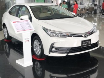 Toyota Corolla altis 1.8G AT 2019 - Toyota Corolla Altis năm 2019 màu trắng, 746 triệu