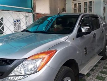 Mazda BT 50 2015 - Bán Mazda BT 50 sản xuất năm 2015, màu bạc xe gia đình