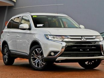 Mitsubishi Outlander 2019 - Bán xe Mitsubishi Outlander 2.01 Premium 2019, màu trắng, nhập khẩu chính hãng giao ngay