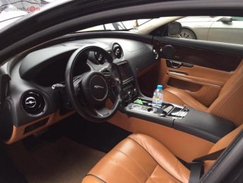 Jaguar XJ series L 2013 - Gia đình bán Jaguar XJ series L năm 2013, màu đen, xe nhập