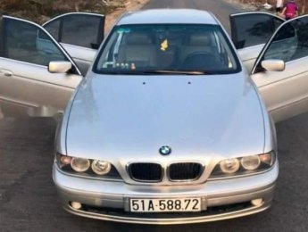 BMW 5 Series 525i 2002 - Bán BMW 5 Series 525i đời 2002, màu bạc, máy êm ru
