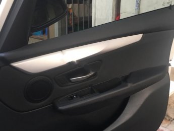 BMW 2 Series 218i 2017 - Bán BMW 2 Series 218i năm sản xuất 2017, màu trắng, xe nhập