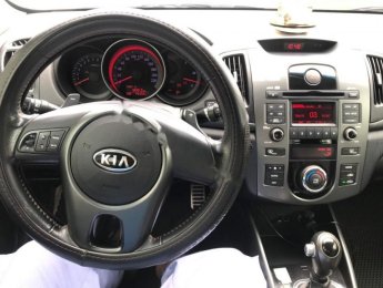 Kia Forte AT 2011 - Bán Kia Forte AT năm sản xuất 2011, màu bạc, xe gia đình, giá tốt