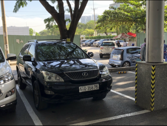 Lexus RX 330 2006 - Bán RX 330 đăng ký 2006, xe nhập chất lượng cao, giá 620tr phù hợp