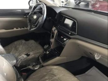 Hyundai Lantra   2018 - Bán xe Hyundai Lantra năm 2018, màu bạc, nhập khẩu CKD