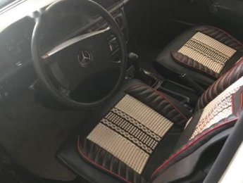 Mercedes-Benz 190 E 2010 - Cần bán Mercedes 190E đời 2010, màu trắng, nhập khẩu nguyên chiếc
