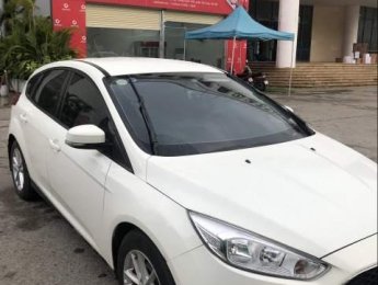 Ford Focus   2018 - Bán xe Ford Focus 2018, màu trắng, xe sử dụng mới 6 tháng