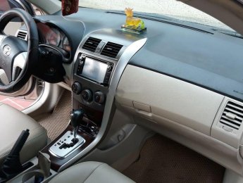 Toyota Corolla altis 2013 - Bán ô tô Toyota Corolla altis 2013, màu vàng số tự động