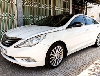 Hyundai Sonata   2013 - Cần bán lại xe Hyundai Sonata sản xuất 2013, màu trắng, nhập khẩu, giá tốt