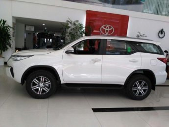 Toyota Fortuner 2019 - Cần bán Toyota Fortuner năm 2019, màu trắng