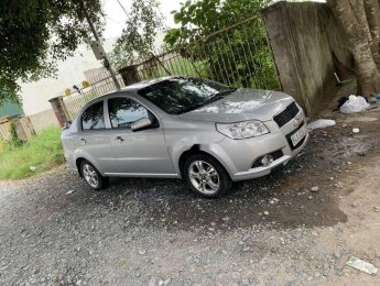 Chevrolet Aveo     2010 - Bán xe Chevrolet Aveo sản xuất năm 2010, màu bạc, xe nhập