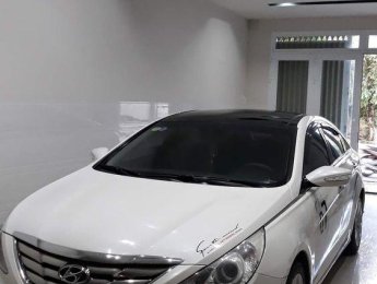 Hyundai Sonata  Y20  2011 - Gia đình bán Hyundai Sonata Y20 năm 2011, màu trắng, xe nhập