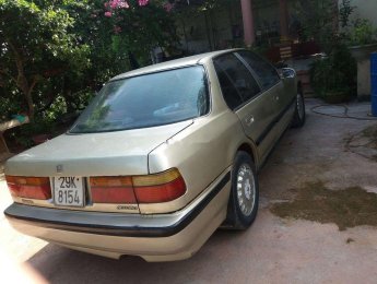 Honda Accord 1990 - Bán Honda Accord năm sản xuất 1990, màu vàng, nhập khẩu 