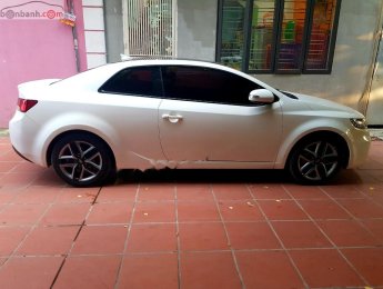 Kia Forte Koup 2010 - Bán Kia Forte Koup đời 2010, màu trắng, nhập khẩu