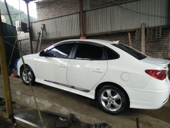 Hyundai Avante 2011 - Bán Hyundai Avante AT sản xuất năm 2011 giá tốt