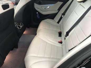 Mercedes-Benz C class 2017 - Bán Mercedes C200 sản xuất 2017, màu đen