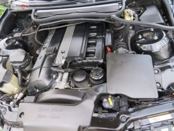 BMW 3 Series 2005 - Cần bán BMW 325i 2005, màu đen số tự động