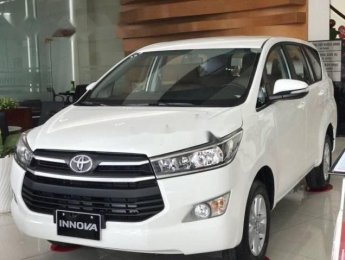 Toyota Innova 2019 - Bán Toyota Innova đời 2019, màu trắng, giá chỉ 711 triệu