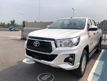 Toyota Hilux 2019 - Hỗ trợ trả góp 80% - Miễn phí bảo hành - Trả trước 160 triệu, Toyota Hilux 2.4E MT đời 2019, màu trắng