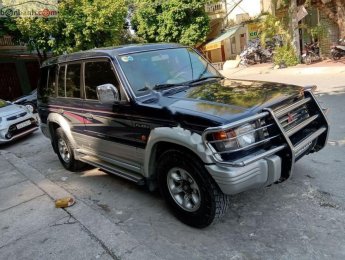 Mitsubishi Pajero 3.0 1998 - Cần bán xe Mitsubishi Pajero 3.0 sản xuất 1998, màu đỏ, xe nhập xe gia đình