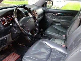 Lexus GX 2004 - Cần bán xe Lexus GX sản xuất năm 2004, màu đen ít sử dụng, giá tốt