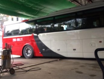 Hyundai Universe 2005 - Bán xe cũ Hyundai Universe Space Hi-Class sản xuất 2005, màu đỏ, xe nhập