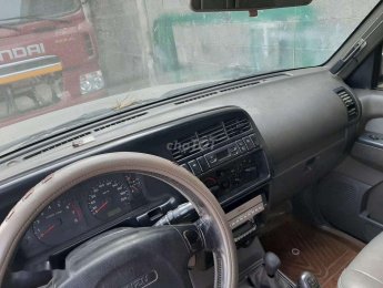 Isuzu Trooper 2000 - Xe Isuzu Trooper năm sản xuất 2000, màu bạc, nhập khẩu