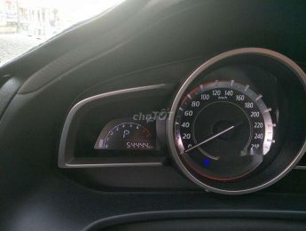 Mazda 3 2016 - Bán Mazda 3 sản xuất năm 2016, màu trắng, 555tr