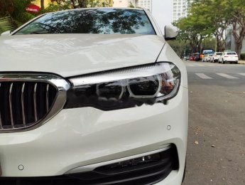 BMW 5 Series 2019 - Cần bán BMW 5 Series sản xuất năm 2019, màu trắng, nhập khẩu