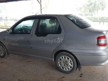 Fiat Siena 2004 - Cần bán xe Fiat Siena năm 2004, màu bạc, xe nhập