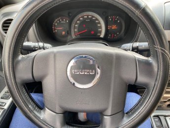 Isuzu Dmax 2011 - Xe Isuzu Dmax năm sản xuất 2011, màu xám, xe nhập