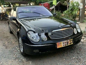 Mercedes-Benz E class 2004 - Cần bán xe Mercedes E240 sản xuất năm 2004, màu đen, xe nhập