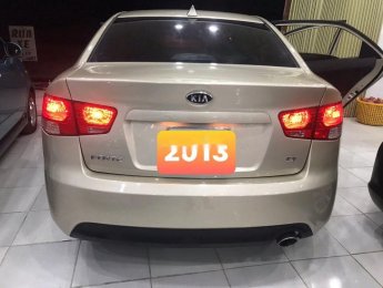 Kia Forte 2013 - Cần bán xe Kia Forte sản xuất năm 2013, màu bạc số sàn, giá 305tr