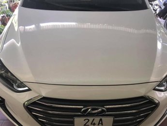 Hyundai Elantra   2017 - Bán xe Hyundai Elantra 1.6 MT đời 2017, màu trắng, chính chủ  