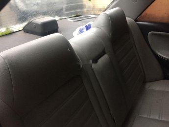 Mazda 323 1998 - Cần bán xe Mazda 323 sản xuất năm 1998, màu trắng, nhập khẩu, 45tr