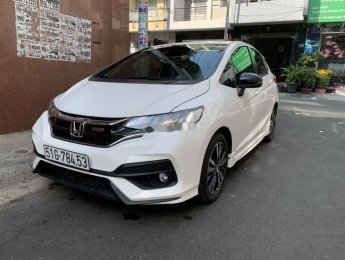 Honda Jazz 2018 - Cần bán xe Honda Jazz RS năm 2018, màu trắng còn mới, giá 565tr