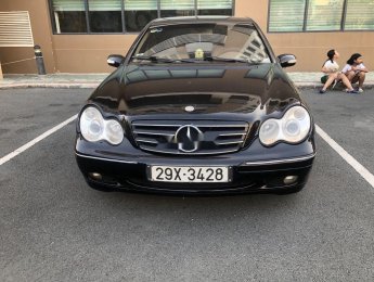 Mercedes-Benz C class 2001 - Cần bán lại xe Mercedes C200 MT sản xuất 2001, màu đen số sàn giá cạnh tranh