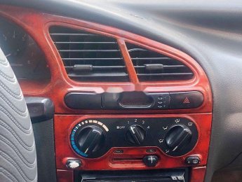 Daewoo Lanos 2002 - Cần bán Daewoo Lanos đời 2002, màu trắng, nhập khẩu 
