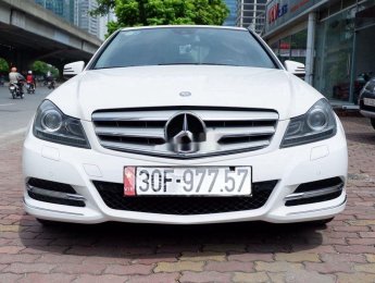 Mercedes-Benz C class 2013 - Cần bán gấp Mercedes C200 năm 2013, màu trắng
