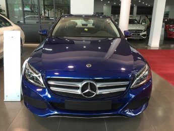 Mercedes-Benz C class 2016 - Cần bán nhanh Mercedes-Benz C200, đời 2016, giá mềm, giao xe nhanh tận nhà, hỗ trợ mua xe trả góp