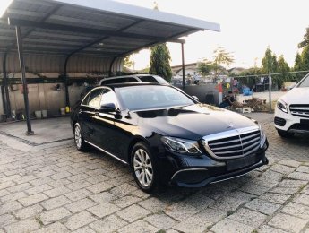 Mercedes-Benz E class E200   2018 - Cần bán Mercedes E200 đời 2018, màu xanh lam như mới