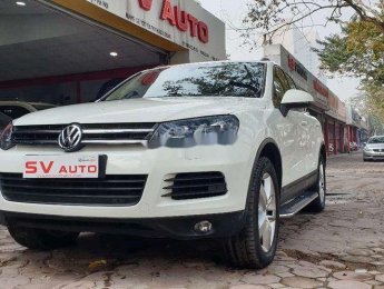 Volkswagen Touareg 2014 - Cần bán gấp Volkswagen Touareg 2014, màu trắng, nhập khẩu nguyên chiếc, giá chỉ 999 triệu