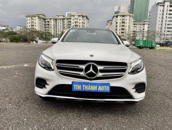 Mercedes-Benz GLC-Class 2018 - Cần bán lại chiếc xe Mercedes Benz GLC 300 4Matic, sản xuất 2018, màu trắng