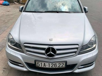Mercedes-Benz C class 2012 - Cần bán lại xe Mercedes sản xuất 2012, màu bạc đã đi 110.000km