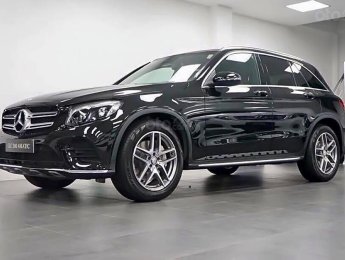 Mercedes-Benz GLC-Class GLC 300 4 Matic 2018 - Cần bán Mercedes GLC 300 4 Matic đời 2019, màu đen, giá tốt