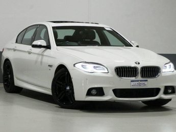 BMW 5 Series   2015 - Bán ô tô BMW 520i 2015, màu trắng, nhập khẩu, 900 triệu