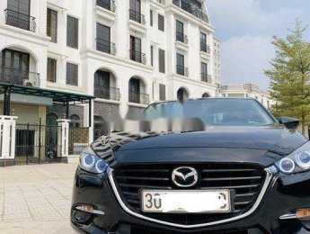 Mazda 3 2018 - Bán ô tô Mazda 3 sản xuất 2018, màu đen như mới, giá chỉ 648 triệu