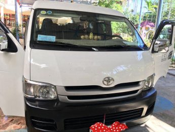 Toyota Hiace 2010 - Bán Toyota Hiace 2010, màu trắng, nhập khẩu